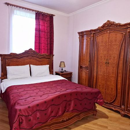 Jermuk Villa Imperial ภายนอก รูปภาพ