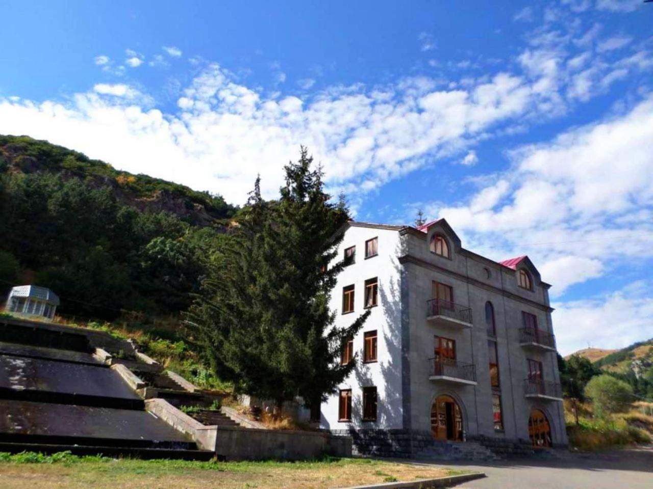Jermuk Villa Imperial ภายนอก รูปภาพ