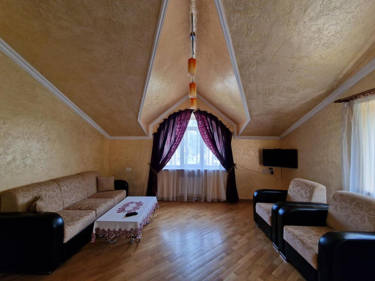Jermuk Villa Imperial ภายนอก รูปภาพ